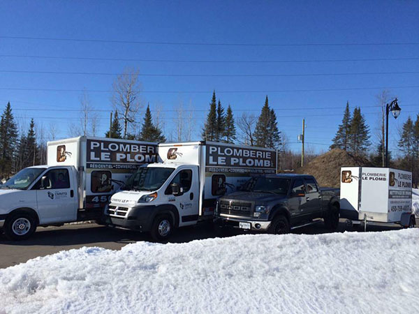 Les camions de l'entrepreneur en plomberie à Joliette - Plomberie Le Plomb