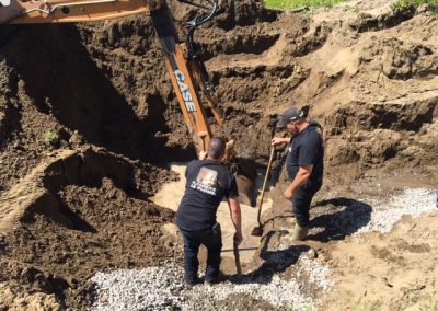 excavation du sol pour installer un drain français à Rawdon - Plomberie le Plomb